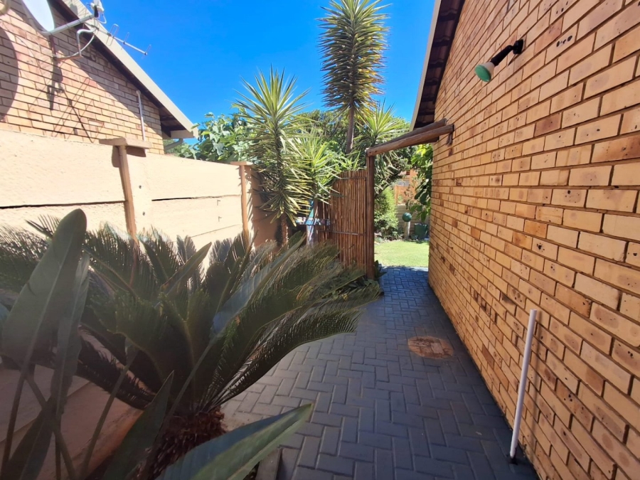 2 Bedroom Property for Sale in Fleurdal Free State